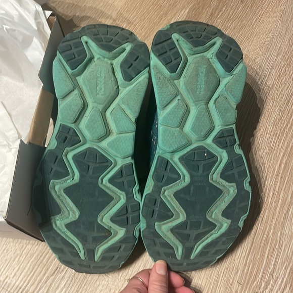 Hoka One One Challenger 6, Size 7.5 Wide Dark Green Running Shoes - Picture 8 of 14